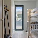 Unique With 4 Bedrooms Near The Beach! T100 Ostende