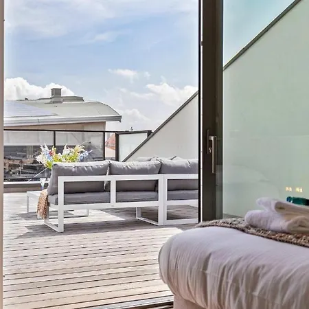 Unique With 4 Bedrooms Near The Beach! T100 * Ostende