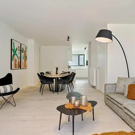 Unique With 4 Bedrooms Near The Beach! T100 Сasa de vacaciones