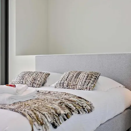Unique With 4 Bedrooms Near The Beach! T100 * Ostend