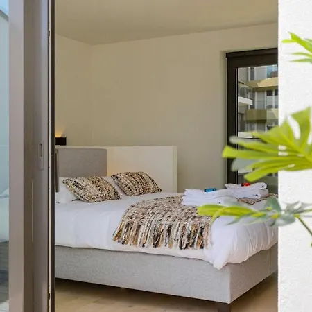 Unique With 4 Bedrooms Near The Beach! T100 * Ostende