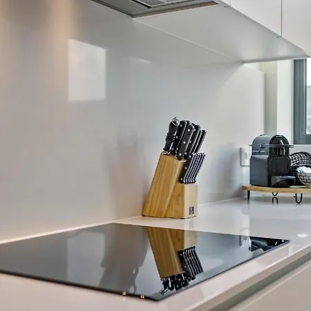 Unique With 4 Bedrooms Near The Beach! T100 *