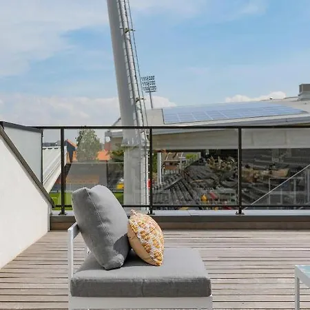 Unique With 4 Bedrooms Near The Beach! T100 Semesterbostad