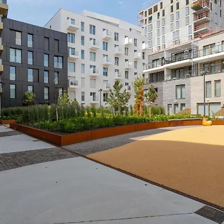 Unique With 4 Bedrooms Near The Beach! T100 Semesterbostad Oostende