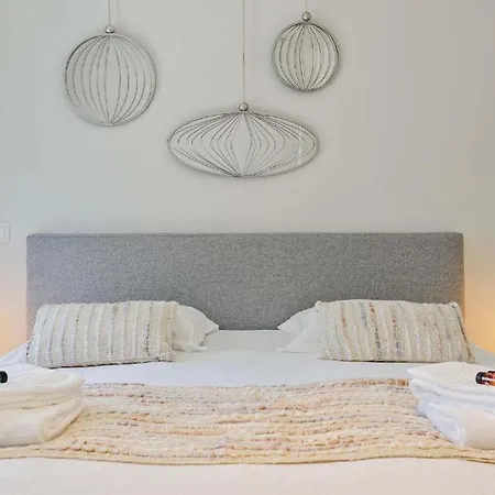 Semesterbostad Unique With 4 Bedrooms Near The Beach! T100 *