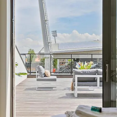 Unique With 4 Bedrooms Near The Beach! T100 Semesterbostad